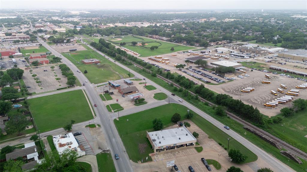 Main Davis Add - Land