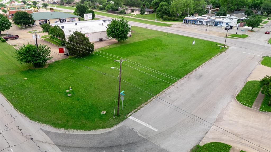 Main Davis Add - Land