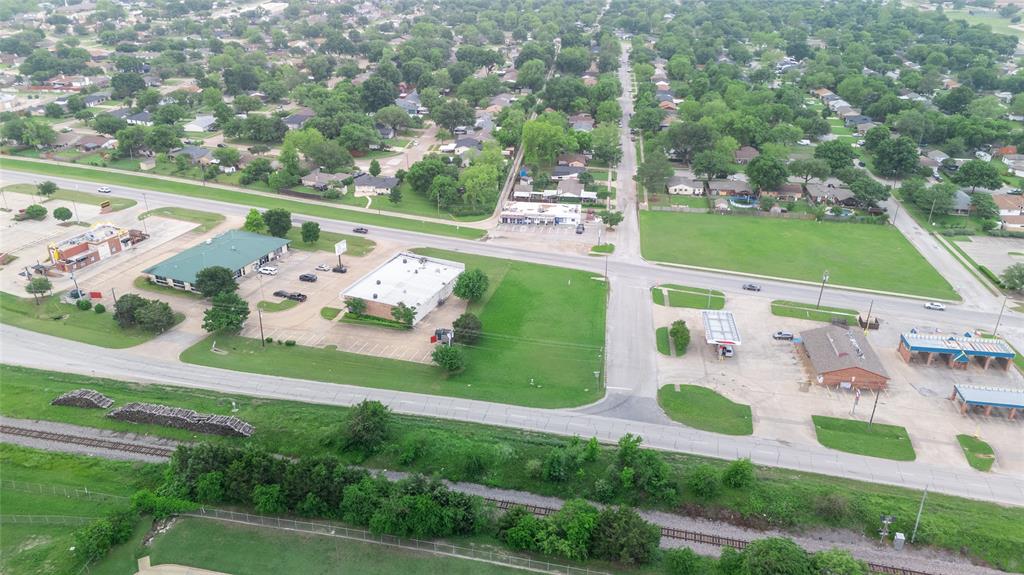 Main Davis Add - Land