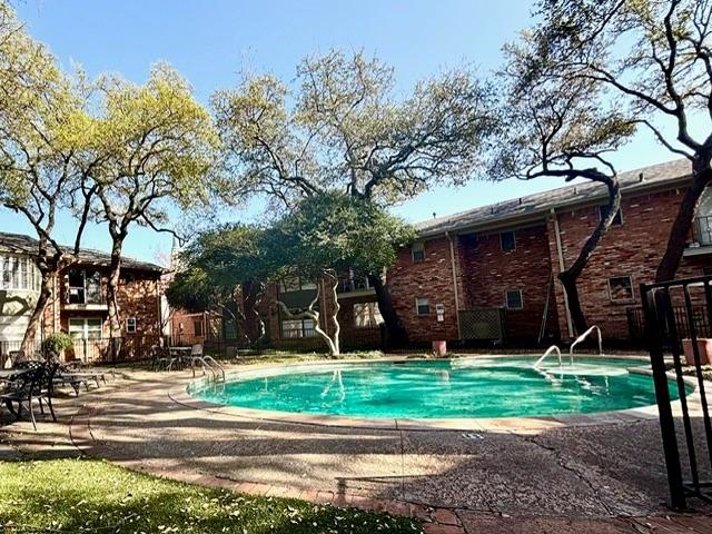 Averill House Condo - Residential