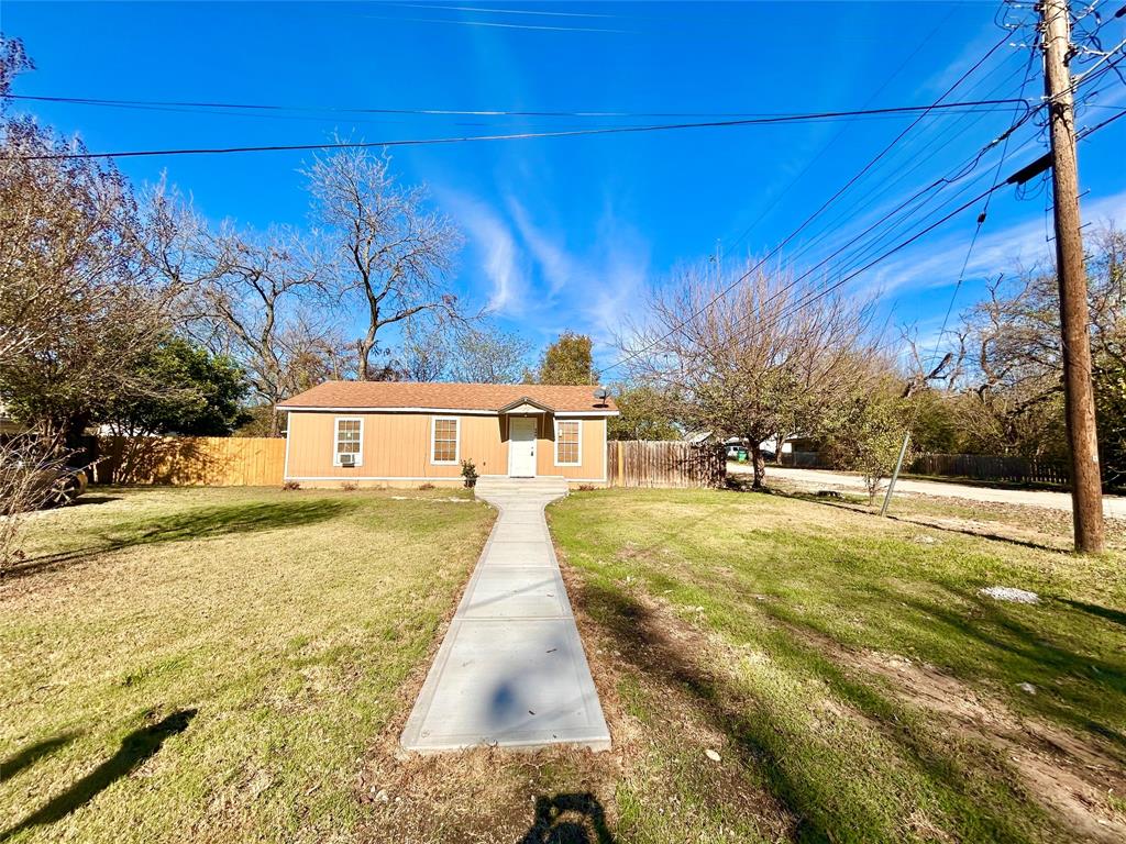 Charming move-in ready. This 3 bed 1 bath sits on a large corner lot in Dublin, Tx. It offers New paint, new flooring, new Mini Split unit, brand new extended concrete walkway that gives it that curb appeal. The property offers a spacious backyard with a privacy fence and a covered back patio to enjoy that afternoon relaxation. Call us today to schedule your showing.