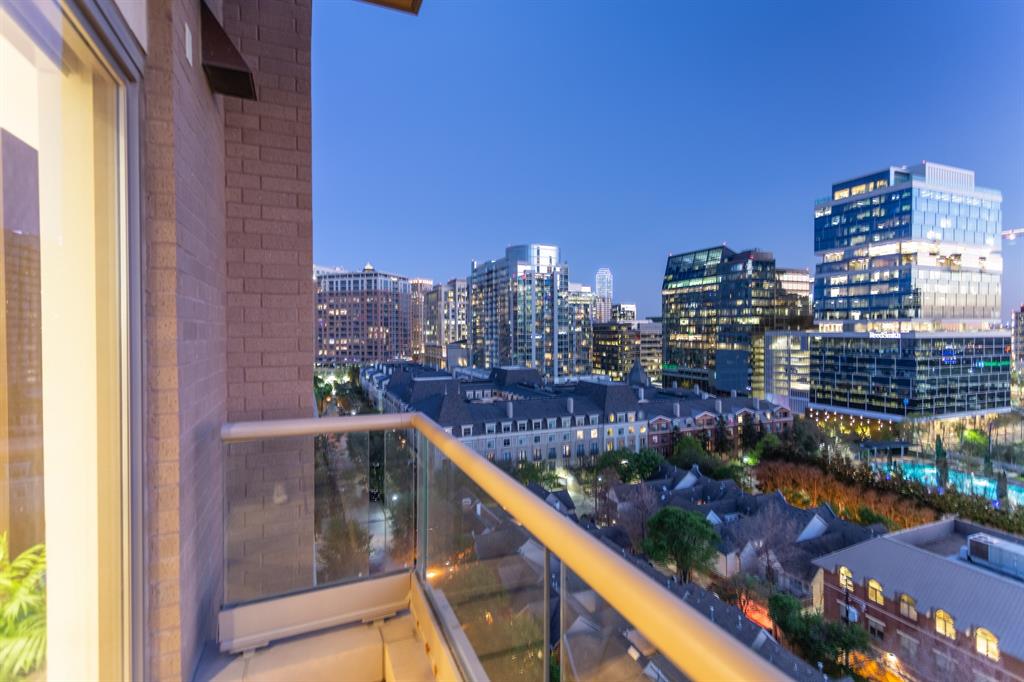 Stoneleigh Residences - Residential