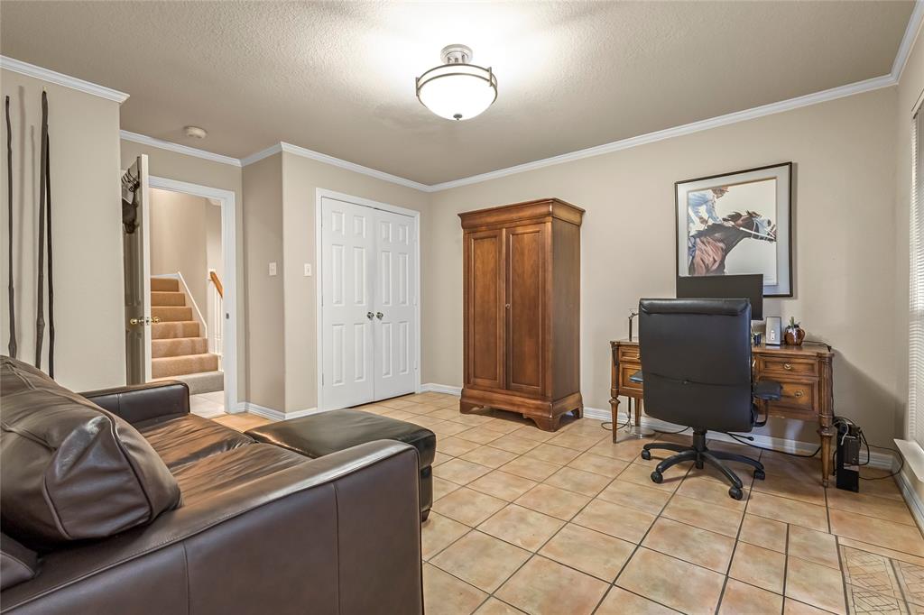 4508 Bowser - Residential
