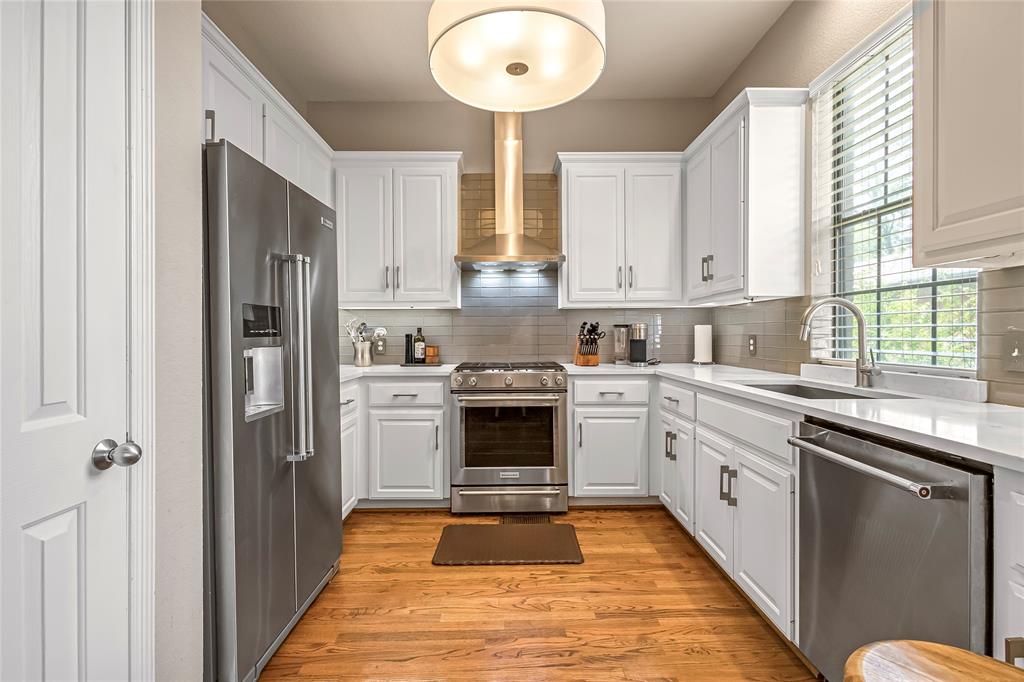 4508 Bowser - Residential