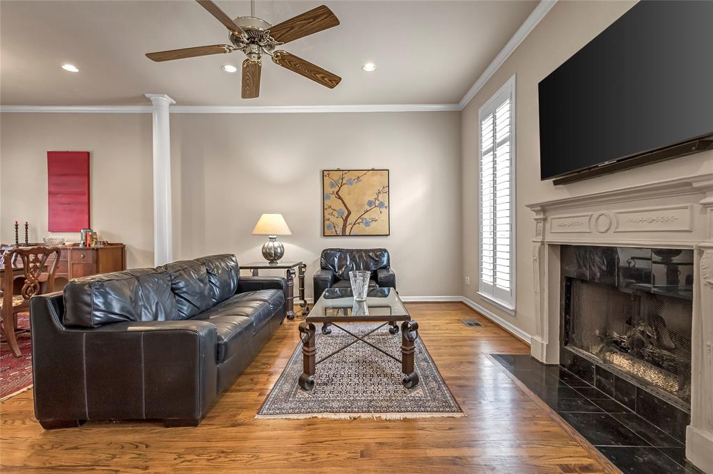 4508 Bowser - Residential