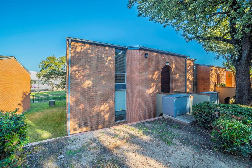 Castillian - Residential