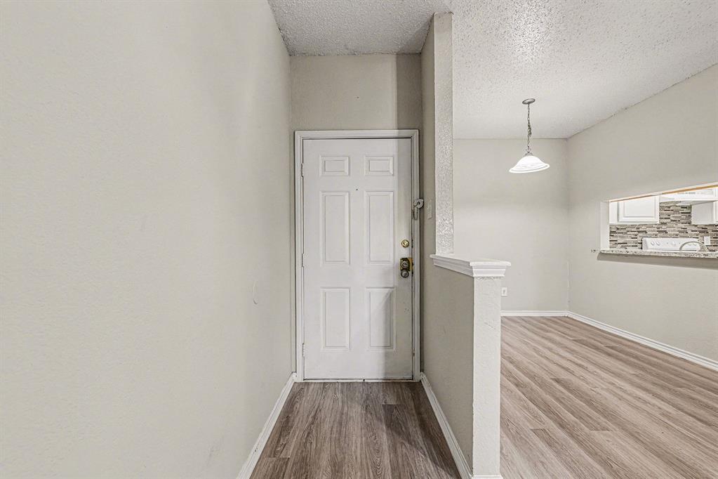 Meadows Condo - Residential