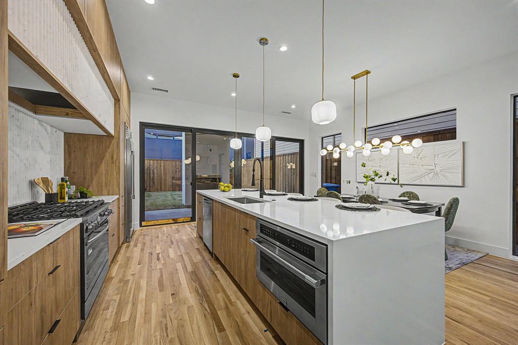 Ross Ave Heights - Residential