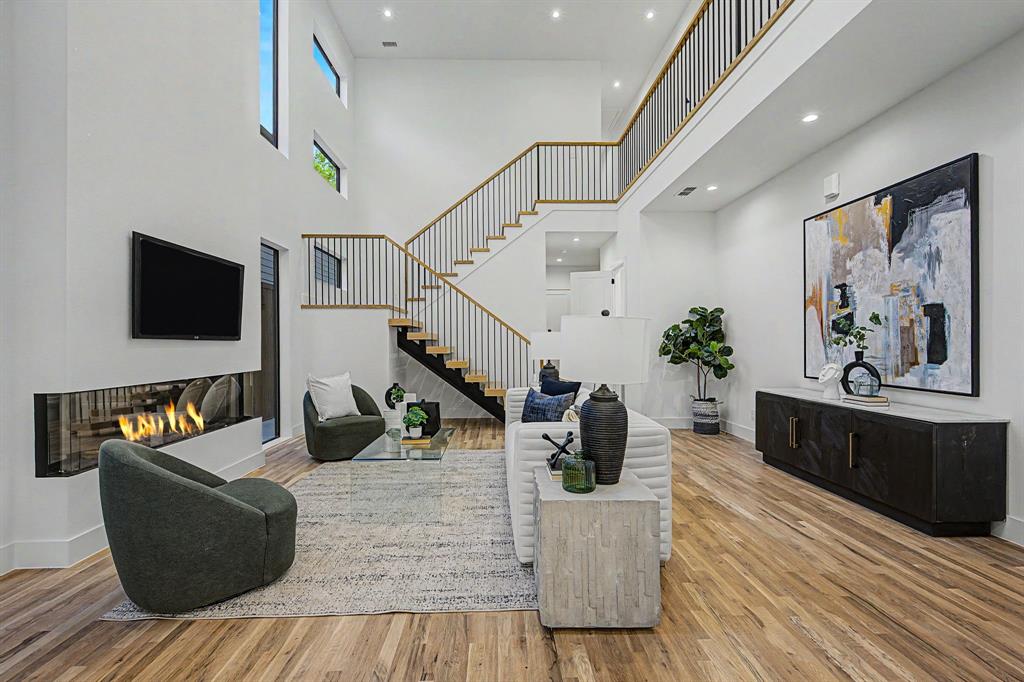 Ross Ave Heights - Residential