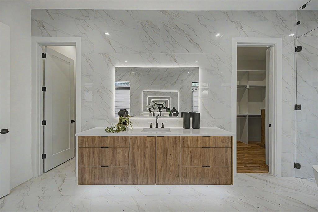 Ross Ave Heights - Residential