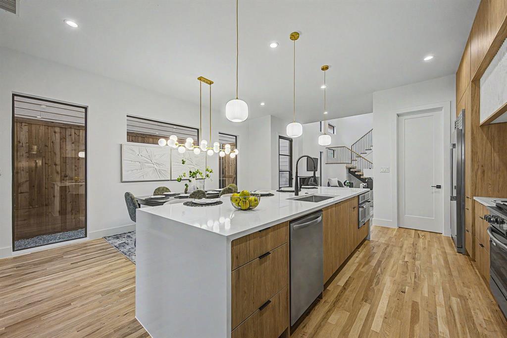 Ross Ave Heights - Residential
