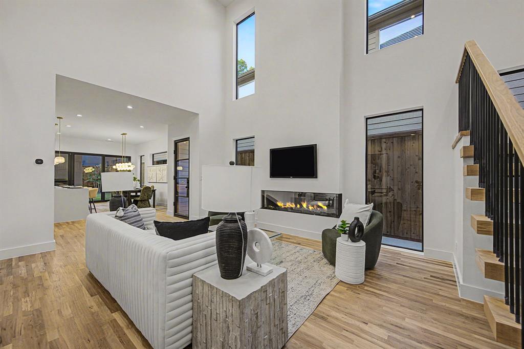 Ross Ave Heights - Residential