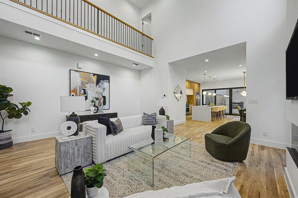 Ross Ave Heights - Residential
