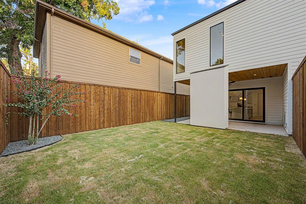 Ross Ave Heights - Residential
