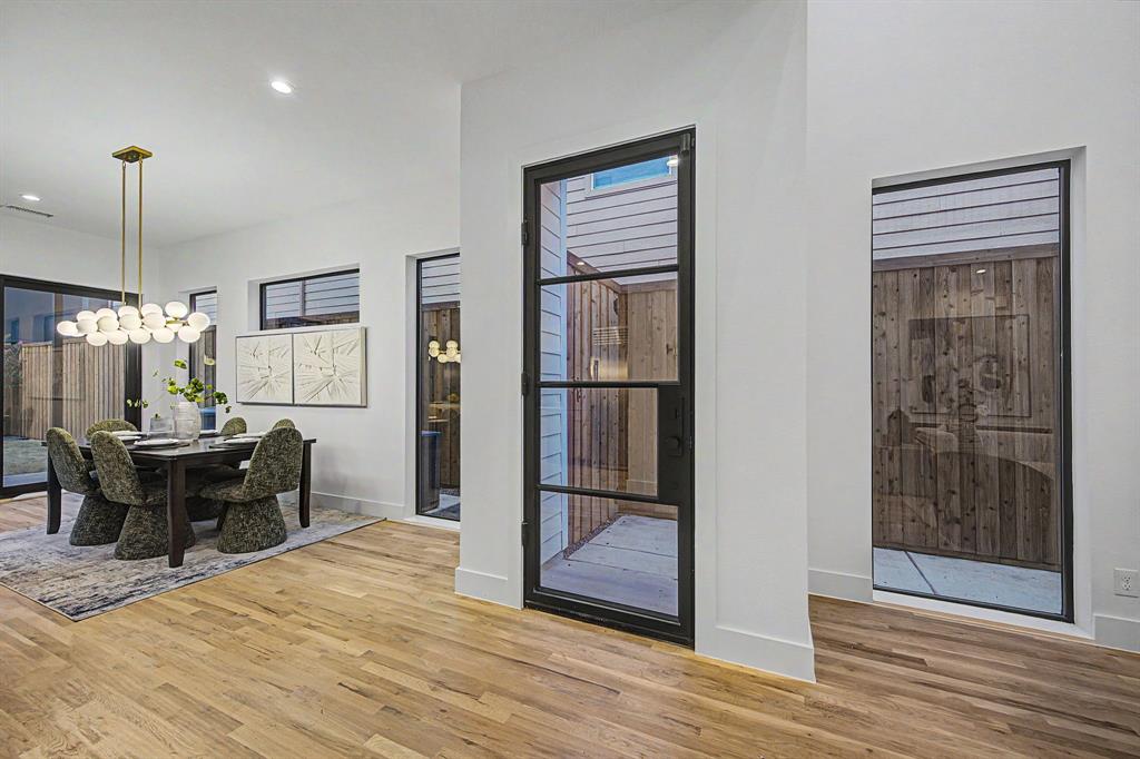 Ross Ave Heights - Residential