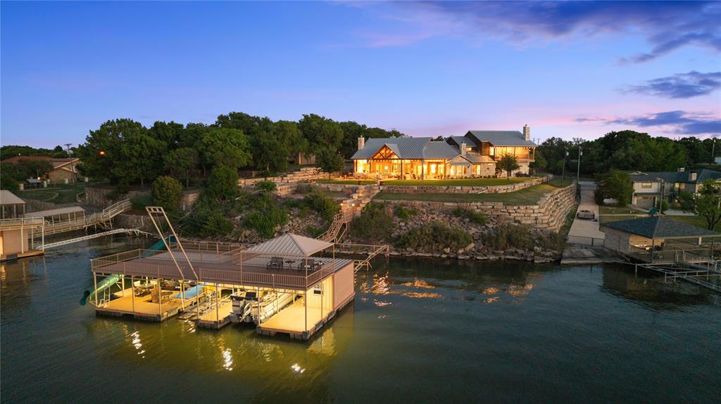 George Baughs Lake Brownwood - Residential
