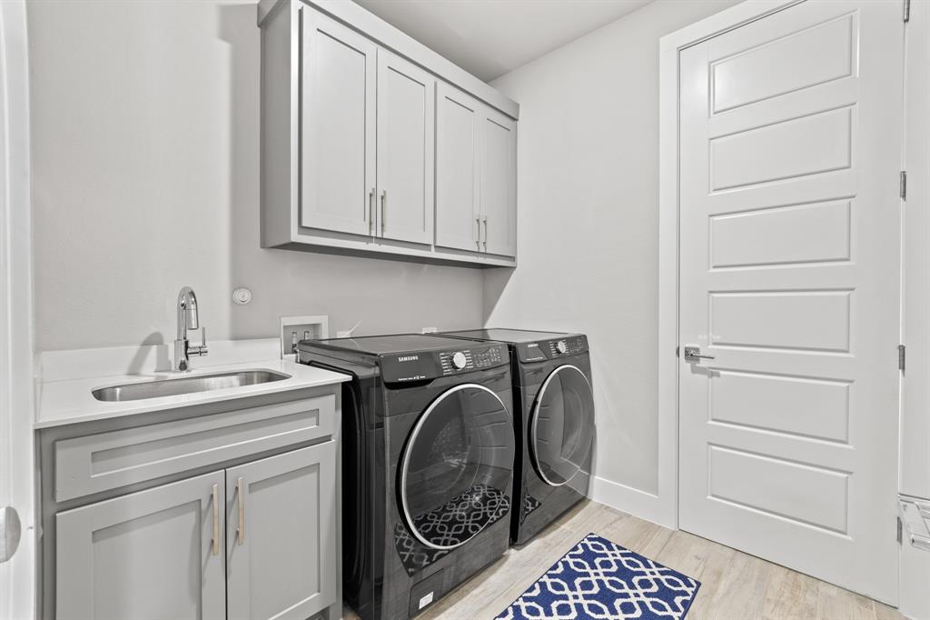 Deere Street Collection Condos - Residential Lease