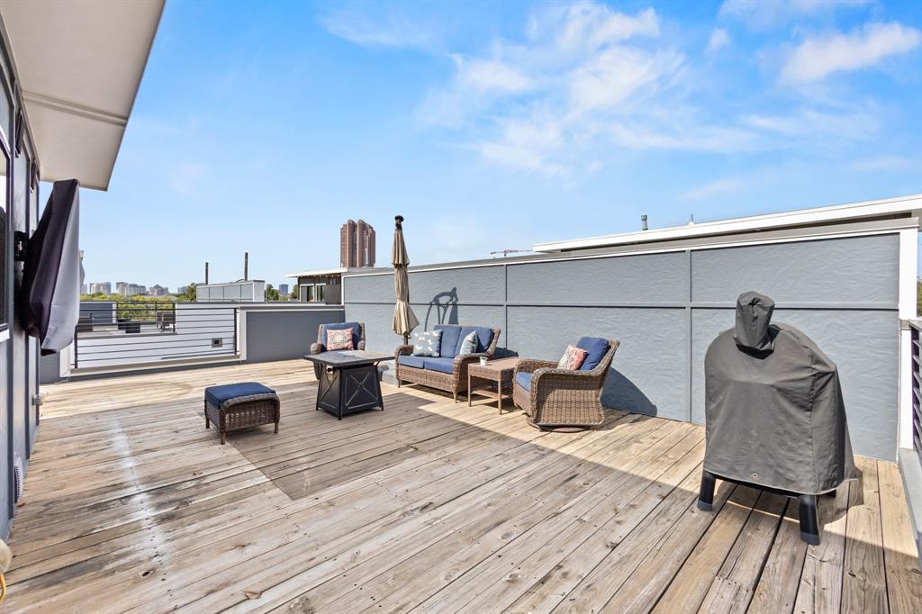 Deere Street Collection Condos - Residential Lease