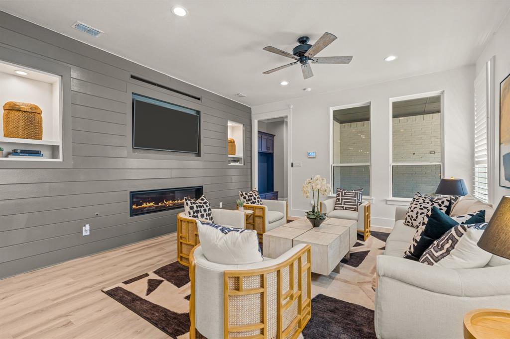Chamberlain Arlington Heights 1st - Residential