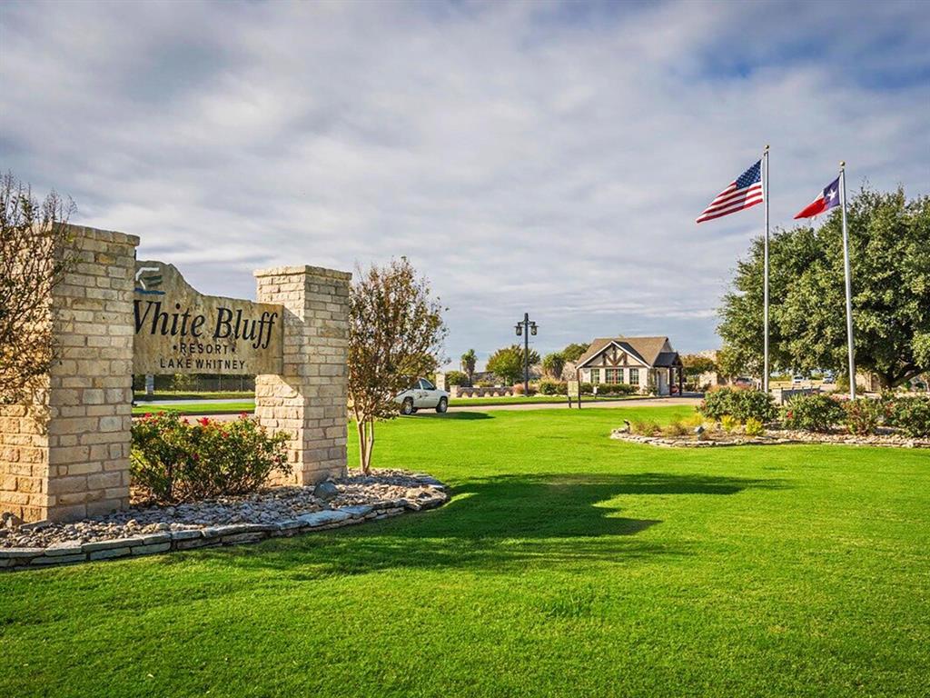 White Bluff #12 - Land