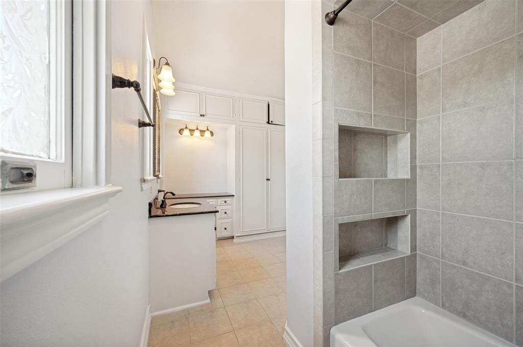 Highland Park West 09 Instl - Residential