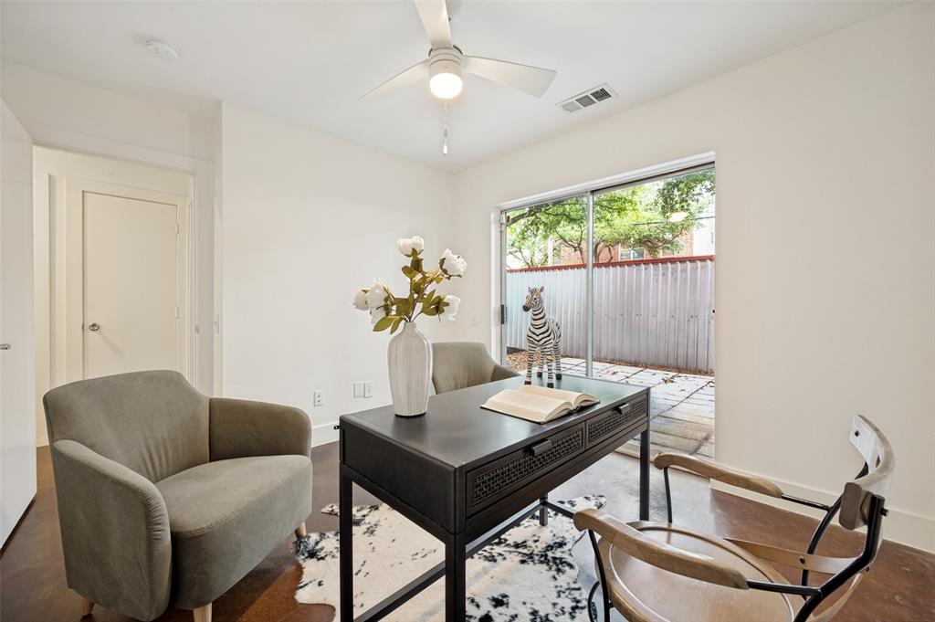 San Jacinto Street Twnhms - Residential