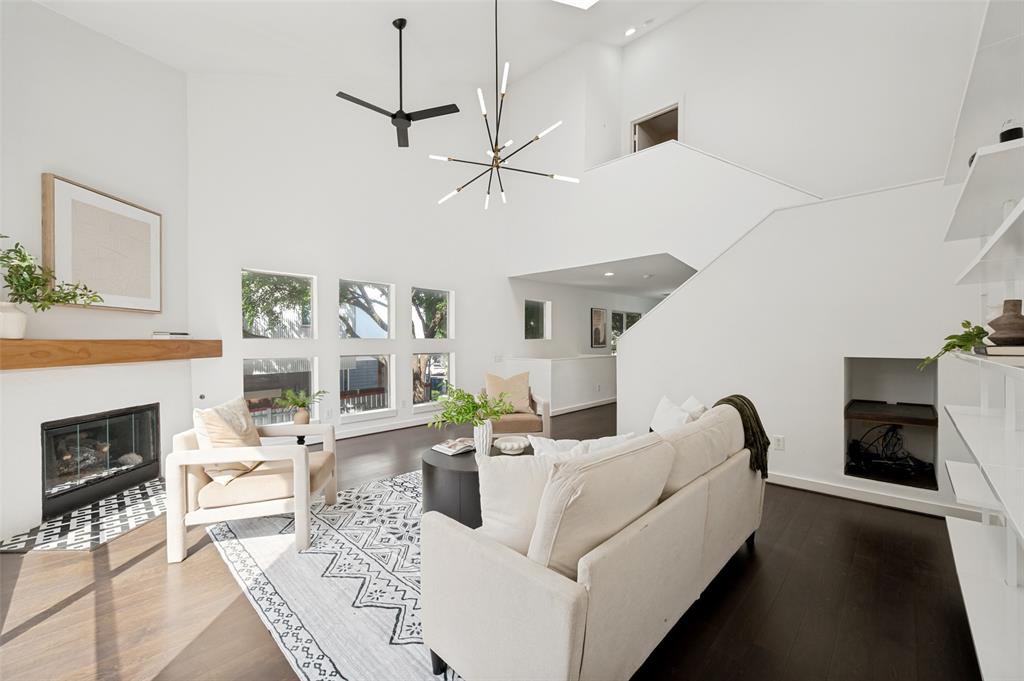 San Jacinto Street Twnhms - Residential