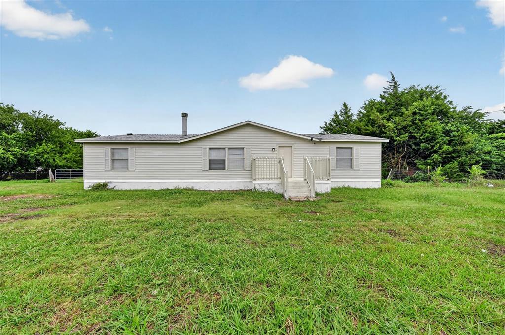 Beautifully Remodeled Home on 1 Acre in Venus, TX!
Welcome to this beautifully updated home situated on a spacious 1-acre lot, offering the perfect blend of country living and modern convenience. Enjoy easy access to major highways including US-67 and I-35W. You'll also be just minutes from local shopping, dining, schools, and recreational opportunities.
This move-in-ready home has been completely remodeled and features new flooring, brand-new carpeting, fresh interior and exterior paint, granite countertops in both the kitchen and bathrooms, and stainless-steel appliances. The open and inviting layout provides comfortable living spaces filled with natural light. New sptic system June 2026.

Don't miss this opportunity to own a beautifully updated home with acreage in a growing area of North Texas!