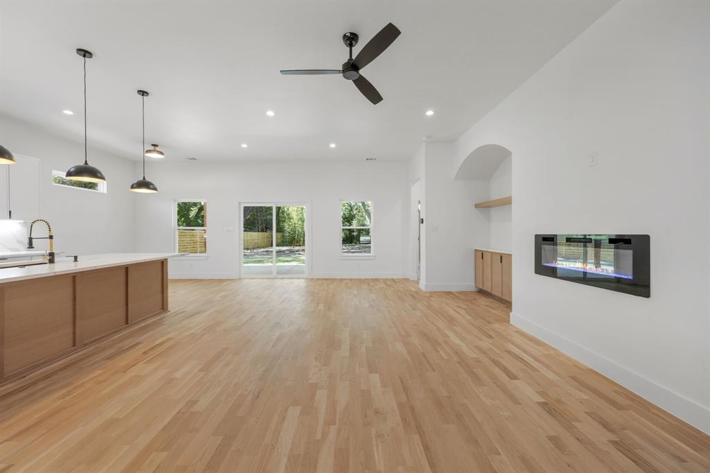 Suburban Home - Residential