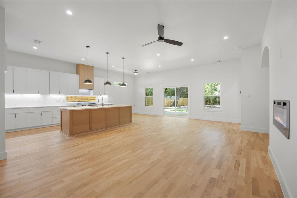 Suburban Home - Residential