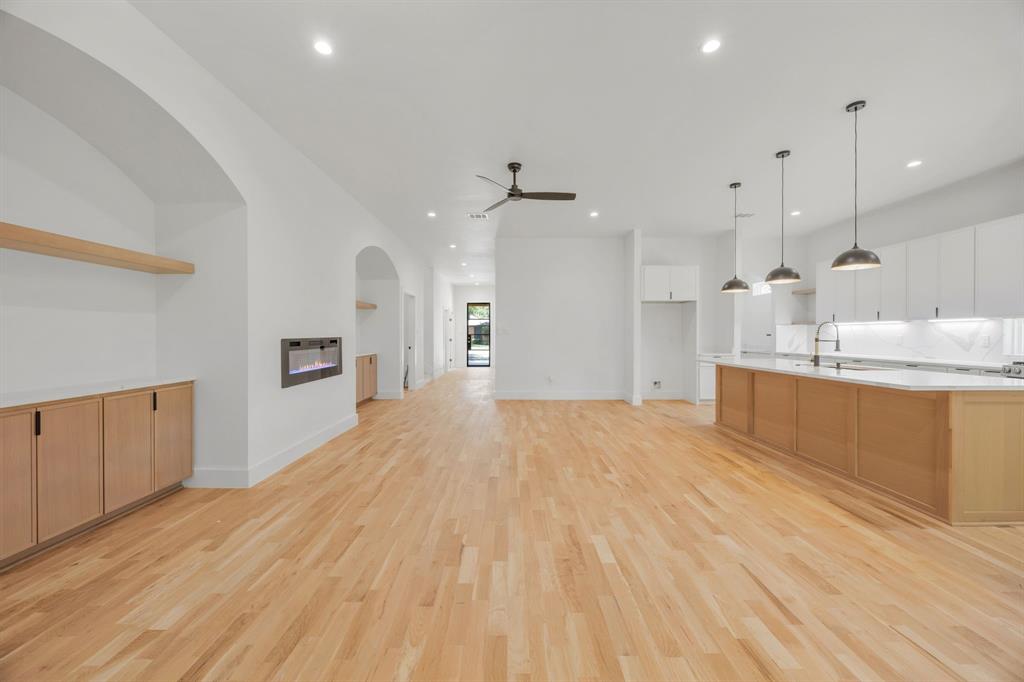 Suburban Home - Residential