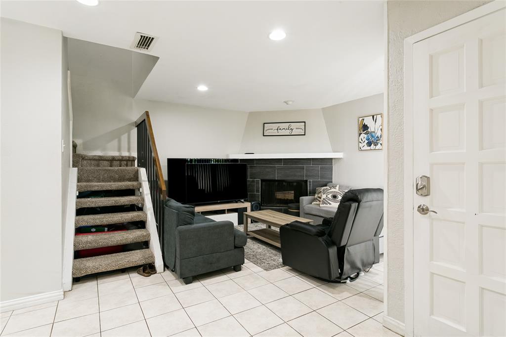 Preston Oaks Crossing Condos 01 & 02 - Residential