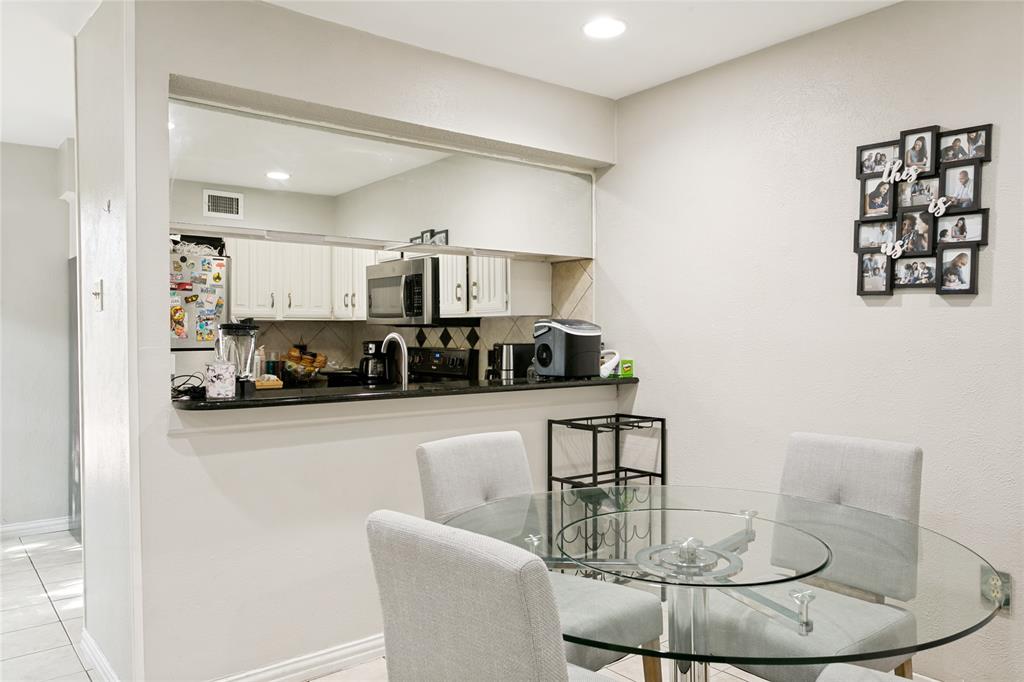 Preston Oaks Crossing Condos 01 & 02 - Residential