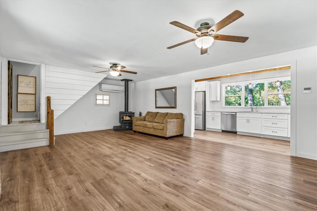 A0188 Rojas Francisco De Acres - Commercial Sale