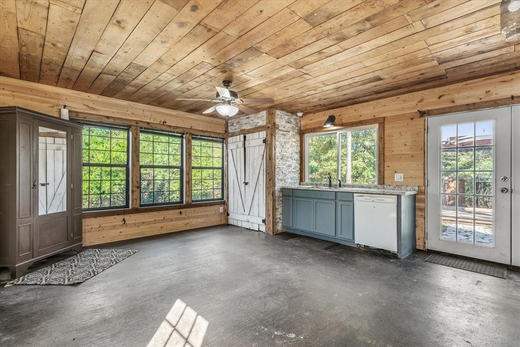 A0188 Rojas Francisco De Acres - Commercial Sale