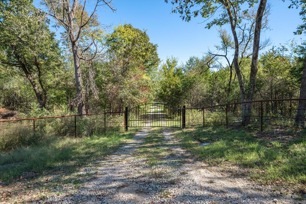A0188 Rojas Francisco De Acres - Commercial Sale