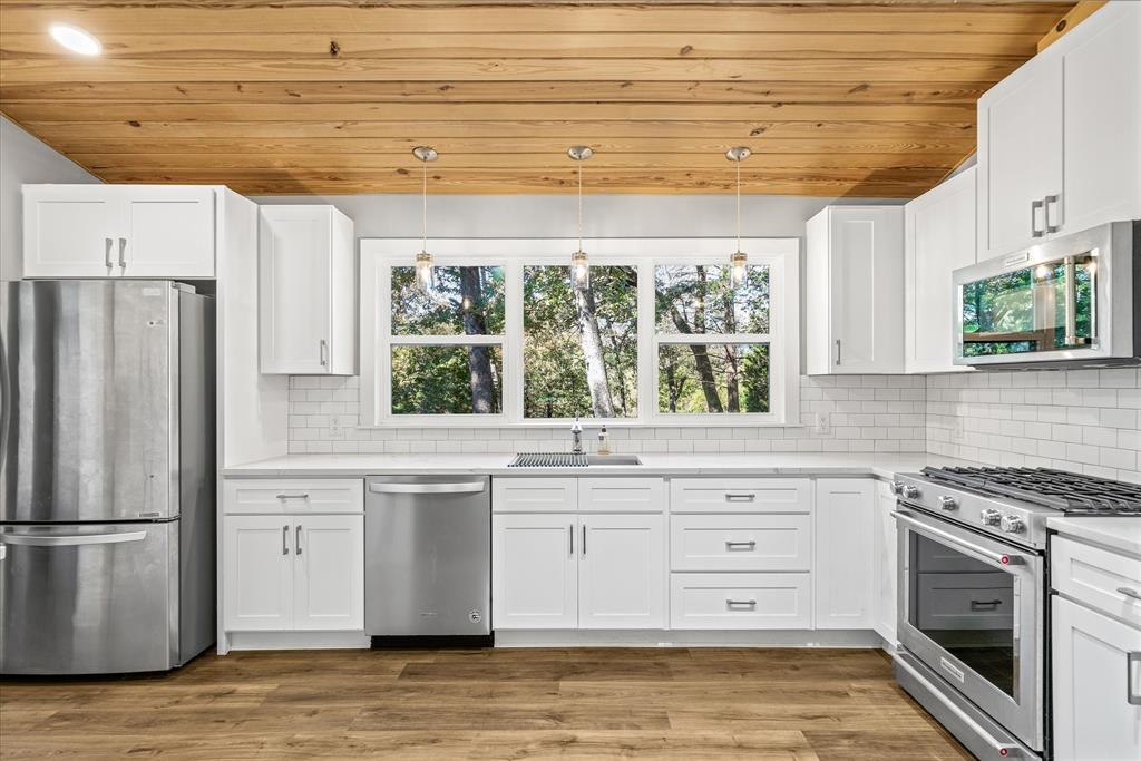 A0188 Rojas Francisco De Acres - Commercial Sale