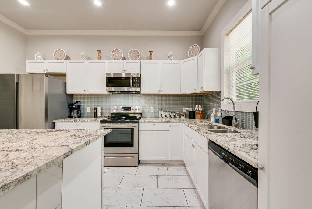 Arbor Place 02 - Residential