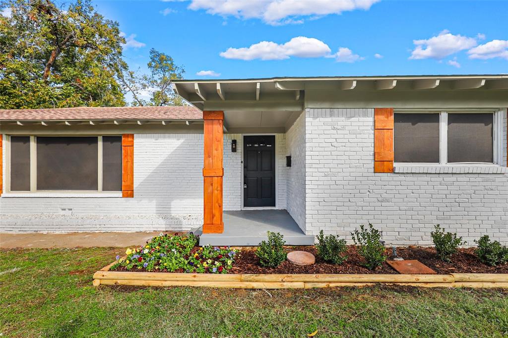 This 3 bed, 2.5 bath home has been beautifully renovated and is just bursting with charm!  Updates include all new interior and exterior paint, flooring, light fixtures, hardware, and fully renovated bathrooms. It offers a semi-open floor plan with can lighting throughout and cross hatched windows in the living area.  Those who love to cook will fall in love with the spacious kitchen that offers granite counter tops, an abundance of storage, and breakfast bar!  A statement chandelier adorns the dining area and will make any table setting feel luxurious.  The primary bedroom boasts a walk in closet and a gorgeous shower with black and gold finish outs!  The property sits on almost a quarter of an acre with a sprawling back yard that’s fenced and offers an open patio-perfect for sipping your morning coffee.  Located just minutes from hwy 820 and 30 making travel a breeze.  Welcome home to cozy meets modern design!  Ask your agent about the special financing this home qualifies for!