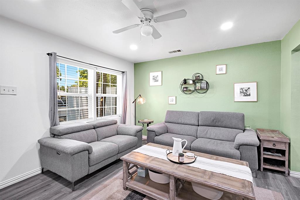Devonwood Park 01 - Residential