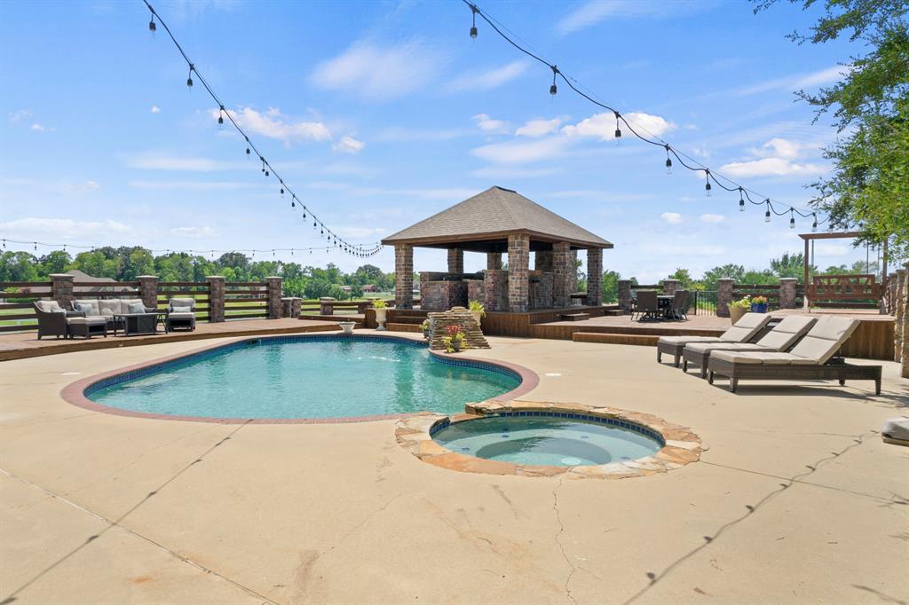 Long Acres - Residential