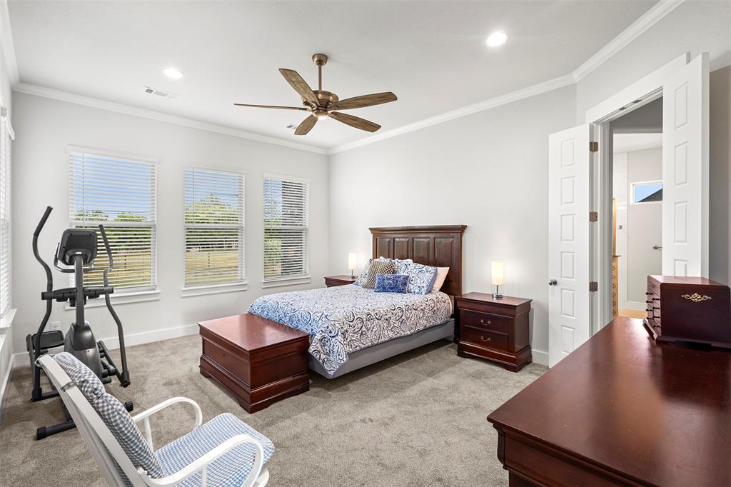 Cross Fence at Oak Vista - Residential