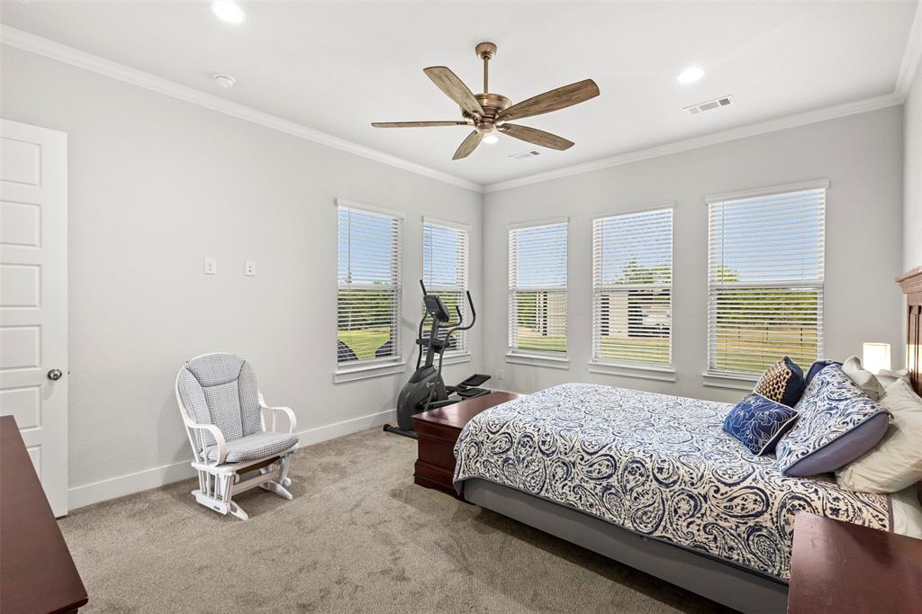 Cross Fence at Oak Vista - Residential