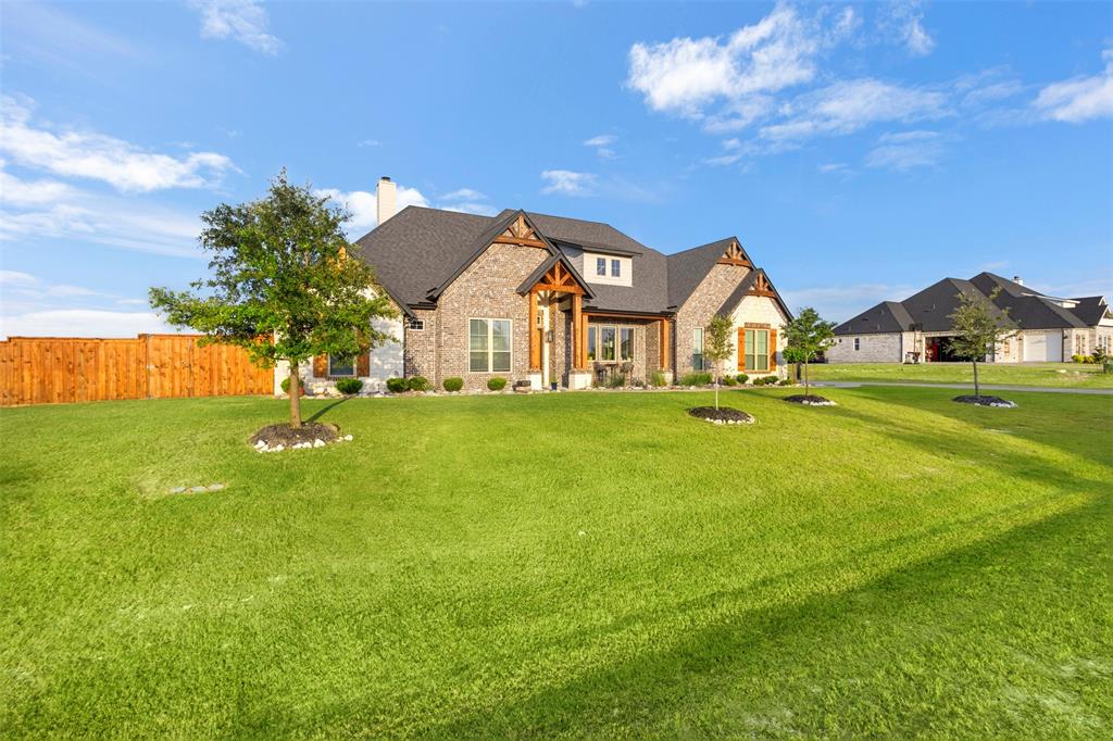 Cross Fence at Oak Vista - Residential