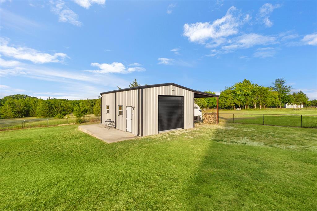 Cross Fence at Oak Vista - Residential