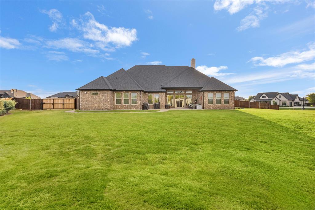Cross Fence at Oak Vista - Residential