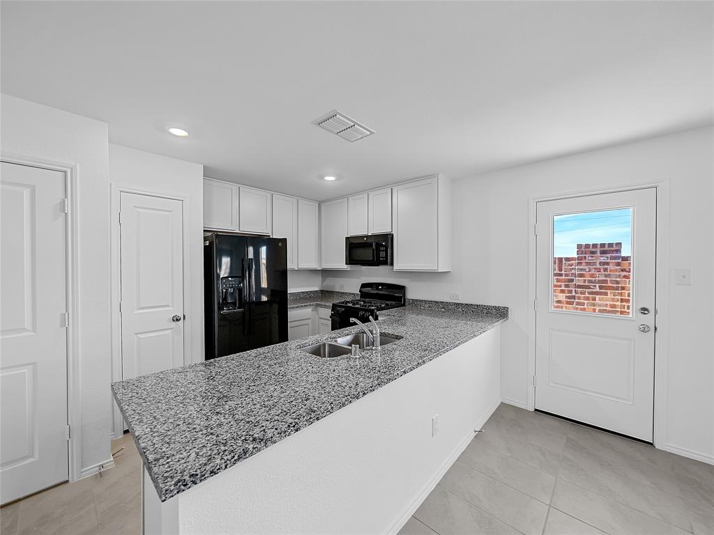 Mobberly Farms Ph 1 - Residential Lease
