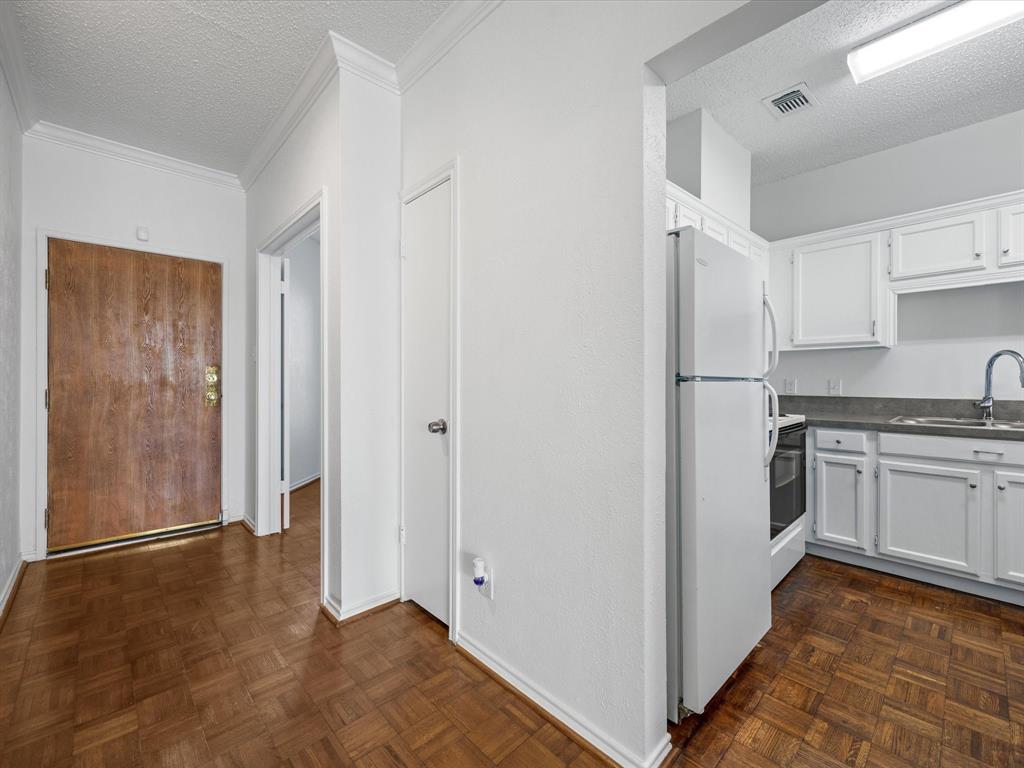 5310 Keller Spgs - Residential