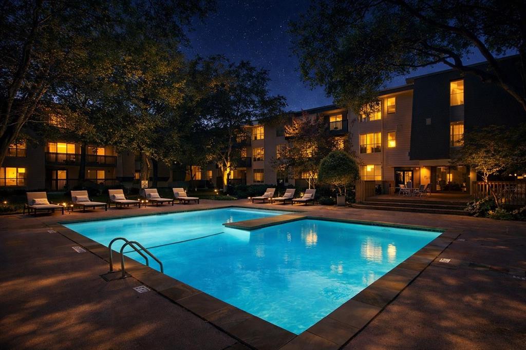 River Oaks Condos - Residential