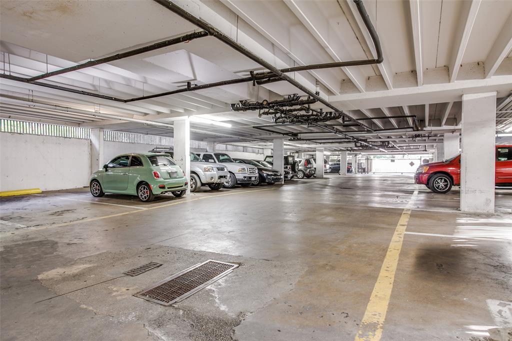 River Oaks Condos - Residential